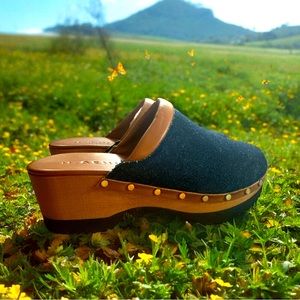 This is a beautiful shoe made from Italy from the brand M. GEMI